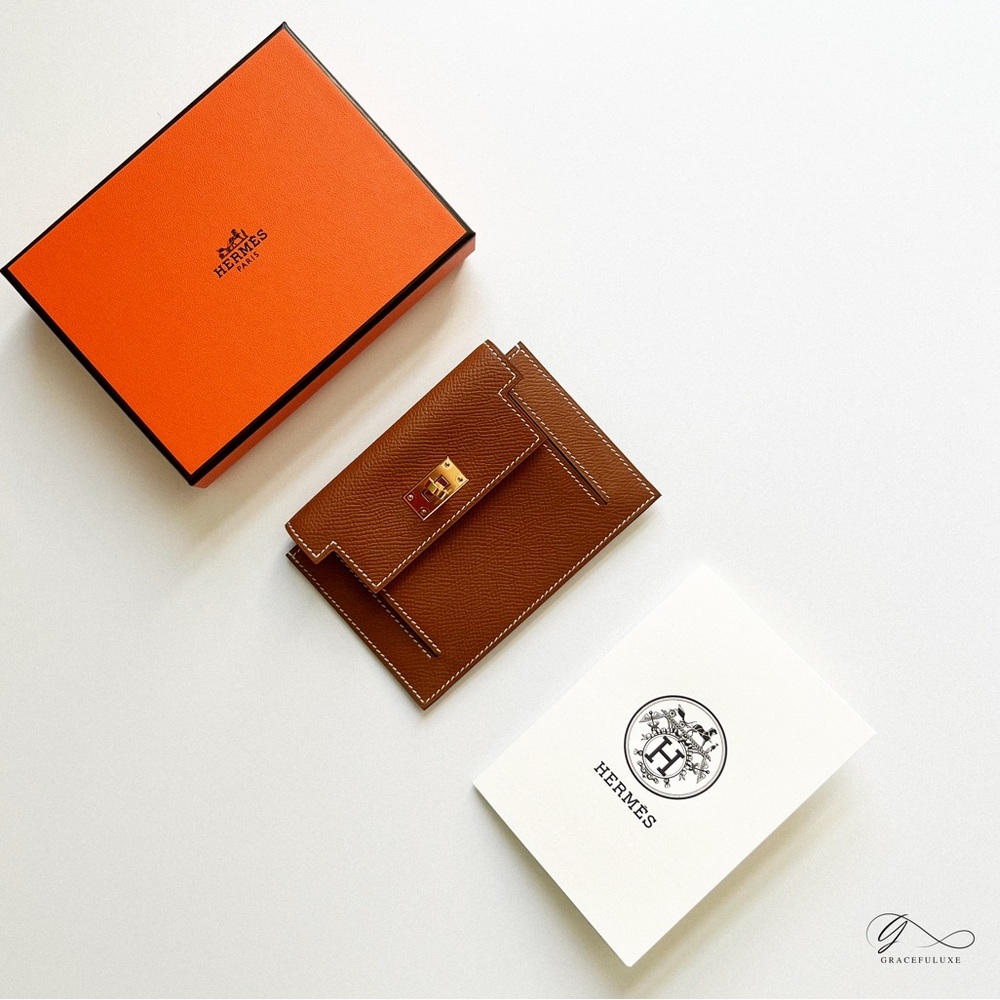 Brand new authentic Hermes Kelly Pocket in Epsom Gold gold hardware.